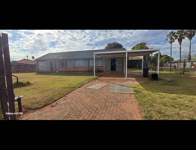 3 BEDROOM HOUSE FOR SALE IN WITPOORTJIE